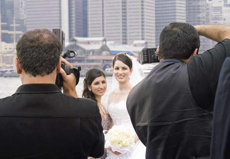 la novia y la dama de honor