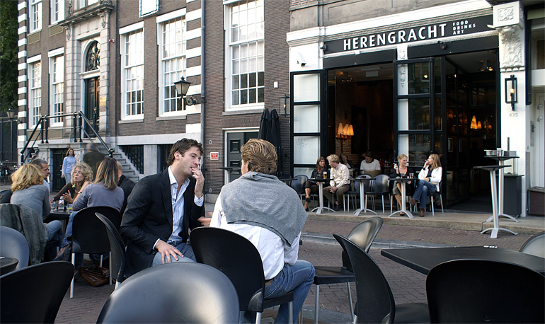 unas cañas en el herengracht
