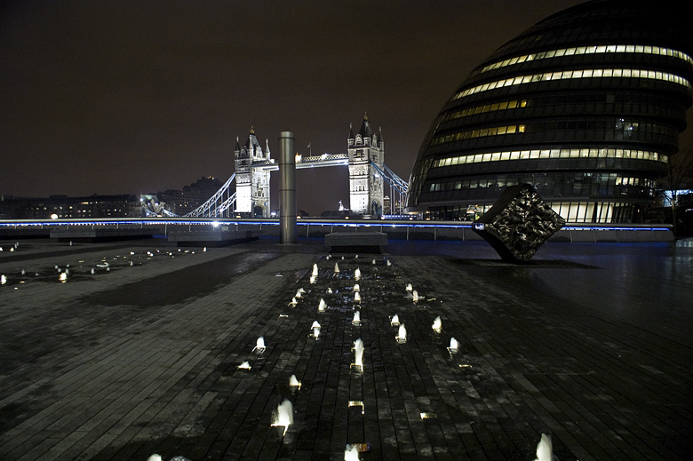 the fountain, the cube, the bridge and the city hall