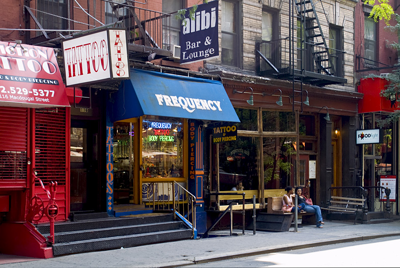 tattoo & bar