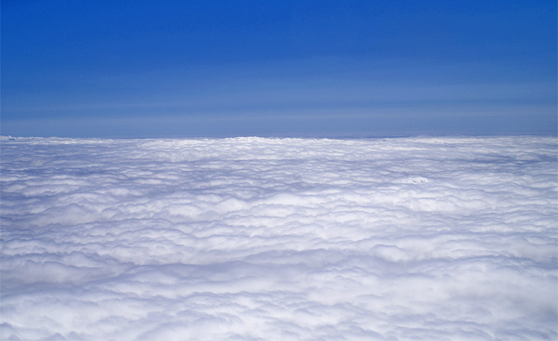 horizonte frondoso de nubes
